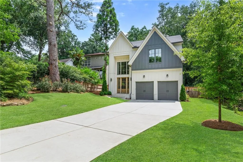 Brookhaven, Georgia 30319, 5 Bedrooms Bedrooms, ,4 BathroomsBathrooms,Residential,For Sale,7620284