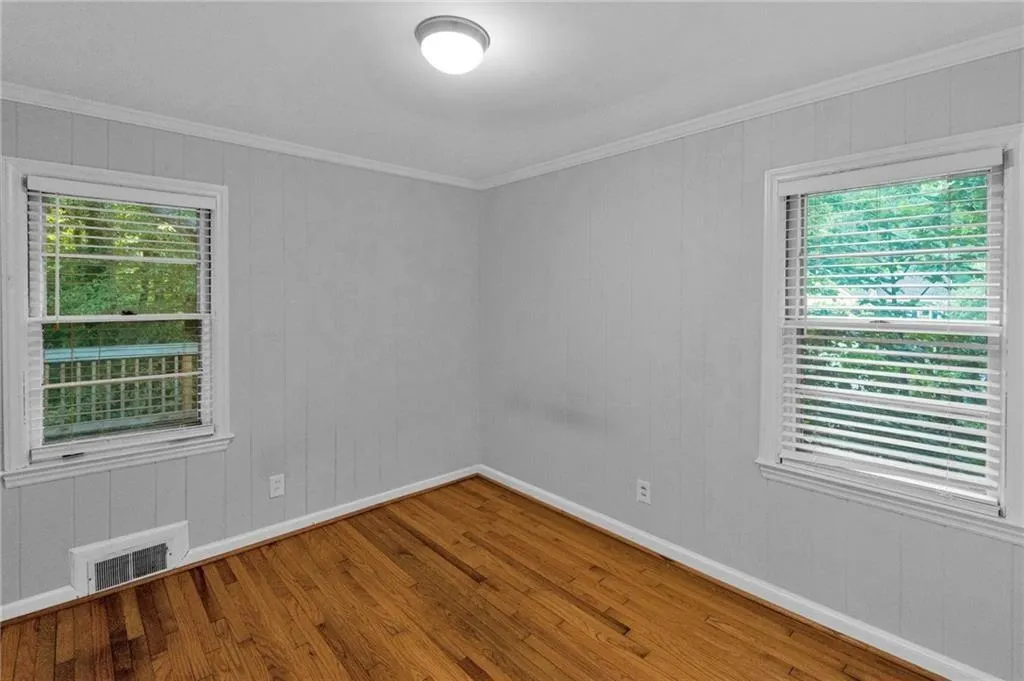 656 Channing Drive Nw, Atlanta, Georgia 30318, 4 Bedrooms Bedrooms, ,2 BathroomsBathrooms,Residential,For Sale,656 Channing Drive Nw,7547206
