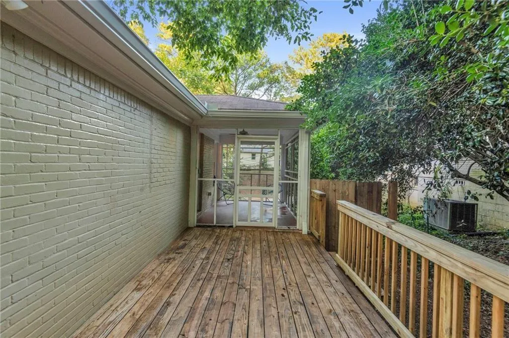656 Channing Drive Nw, Atlanta, Georgia 30318, 4 Bedrooms Bedrooms, ,2 BathroomsBathrooms,Residential,For Sale,656 Channing Drive Nw,7547206