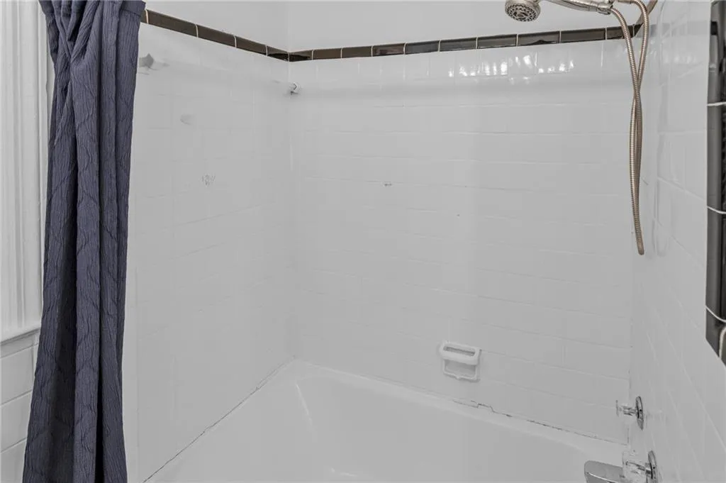 656 Channing Drive Nw, Atlanta, Georgia 30318, 4 Bedrooms Bedrooms, ,2 BathroomsBathrooms,Residential,For Sale,656 Channing Drive Nw,7547206