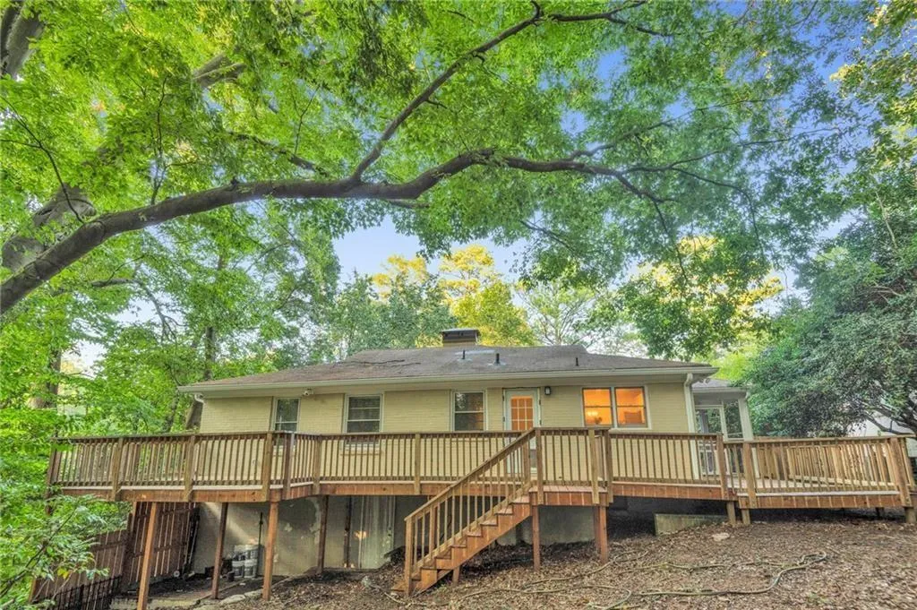 656 Channing Drive Nw, Atlanta, Georgia 30318, 4 Bedrooms Bedrooms, ,2 BathroomsBathrooms,Residential,For Sale,656 Channing Drive Nw,7547206