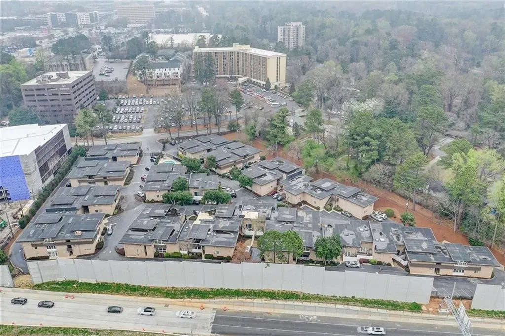 346 Carpenter Drive Unit 47, Atlanta, Georgia 30328, 2 Bedrooms Bedrooms, ,2 BathroomsBathrooms,Residential,Sold,346 Carpenter Drive Unit 47,7181980