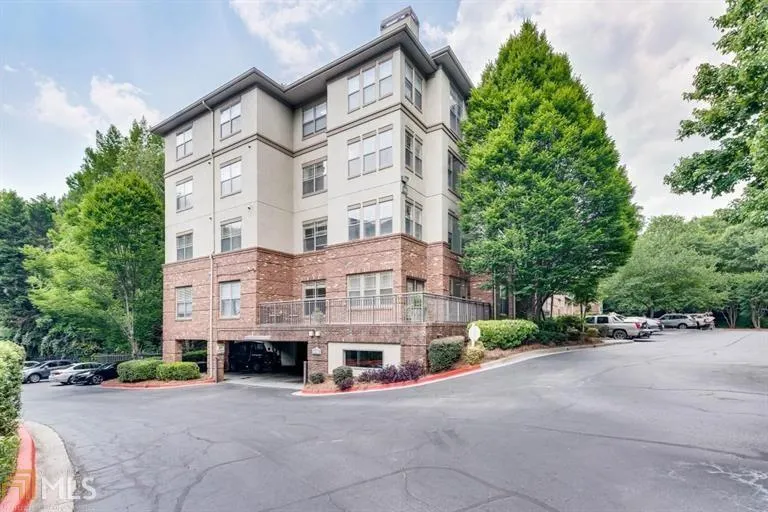 5559 Glenridge Drive Unit 1202, Atlanta, Georgia 30342, 2 Bedrooms Bedrooms, ,2 BathroomsBathrooms,Residential,Sold,5559 Glenridge Drive Unit 1202,6882430