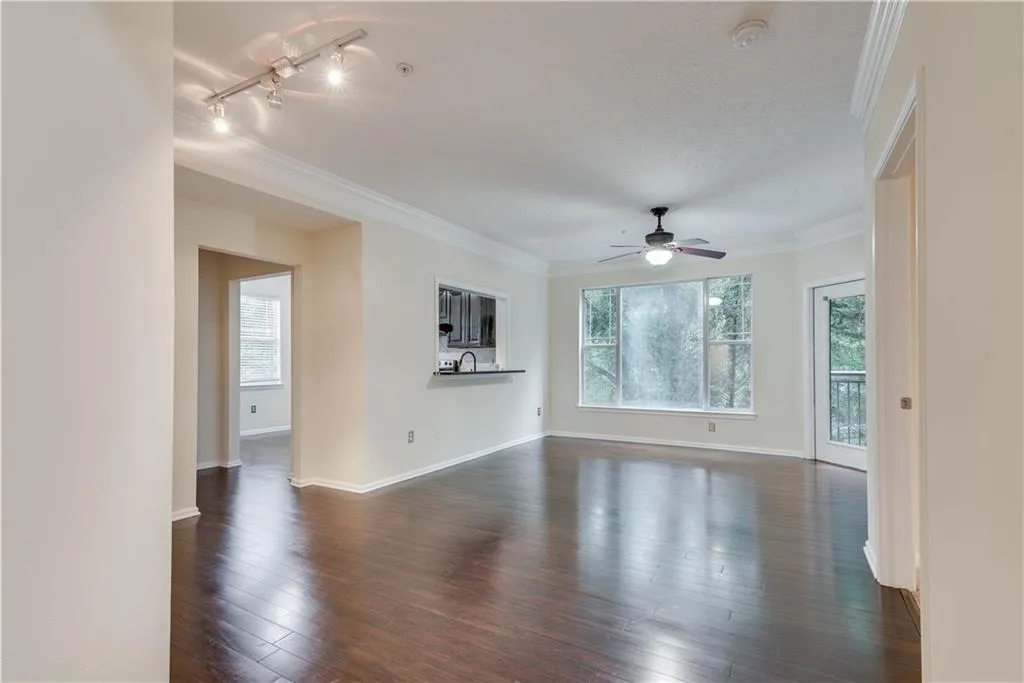 5559 Glenridge Drive Unit 1202, Atlanta, Georgia 30342, 2 Bedrooms Bedrooms, ,2 BathroomsBathrooms,Residential,Sold,5559 Glenridge Drive Unit 1202,6882430