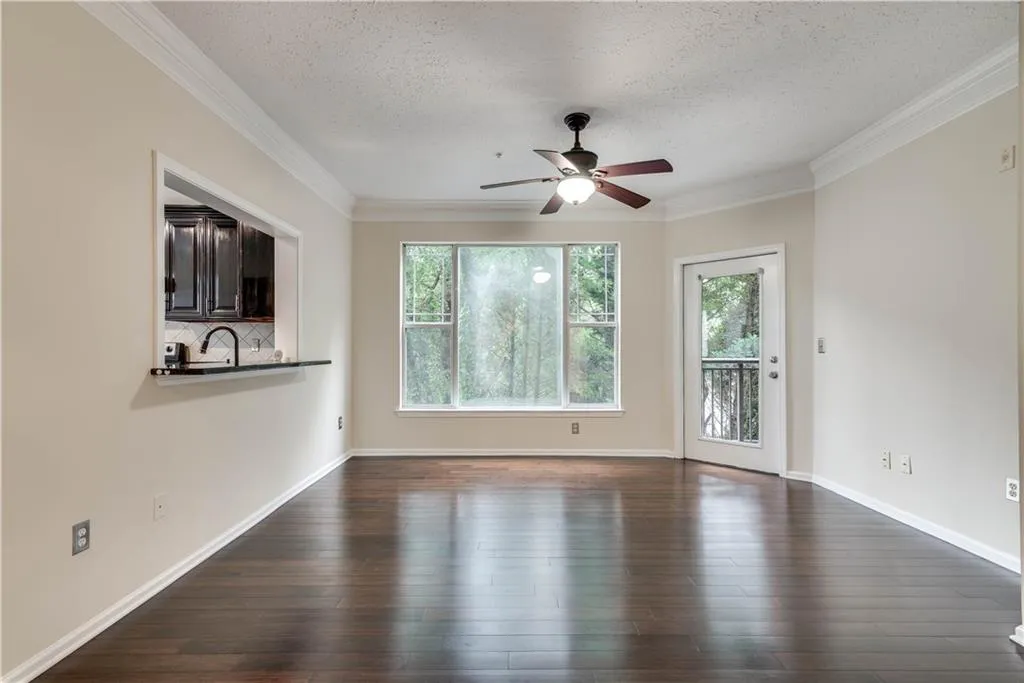 5559 Glenridge Drive Unit 1202, Atlanta, Georgia 30342, 2 Bedrooms Bedrooms, ,2 BathroomsBathrooms,Residential,Sold,5559 Glenridge Drive Unit 1202,6882430