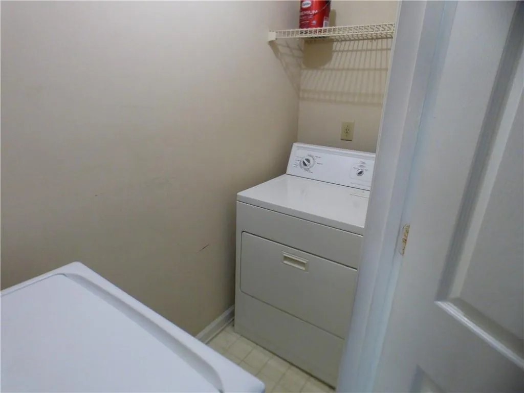 7500 Roswell Road Unit 111, Sandy Springs, Georgia 30350, 2 Bedrooms Bedrooms, ,2 BathroomsBathrooms,Residential,Sold,7500 Roswell Road Unit 111,6522254