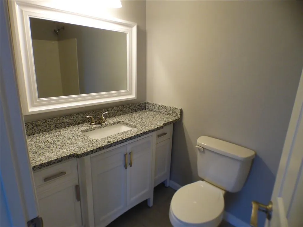 7500 Roswell Road Unit 111, Sandy Springs, Georgia 30350, 2 Bedrooms Bedrooms, ,2 BathroomsBathrooms,Residential,Sold,7500 Roswell Road Unit 111,6522254