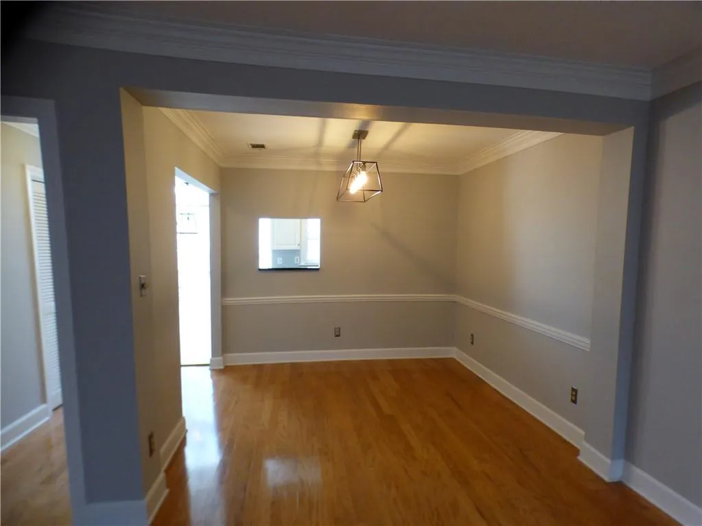 7500 Roswell Road Unit 111, Sandy Springs, Georgia 30350, 2 Bedrooms Bedrooms, ,2 BathroomsBathrooms,Residential,Sold,7500 Roswell Road Unit 111,6522254