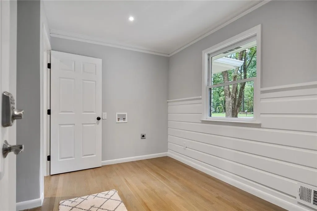 290 Hillswick Court, Sandy Springs, Georgia 30328, 4 Bedrooms Bedrooms, ,3 BathroomsBathrooms,Residential,Sold,290 Hillswick Court,6792520