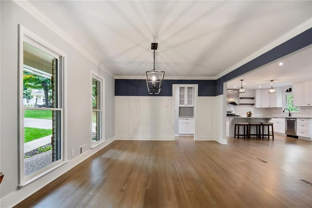 290 Hillswick Court, Sandy Springs, Georgia 30328, 4 Bedrooms Bedrooms, ,3 BathroomsBathrooms,Residential,Sold,290 Hillswick Court,6792520