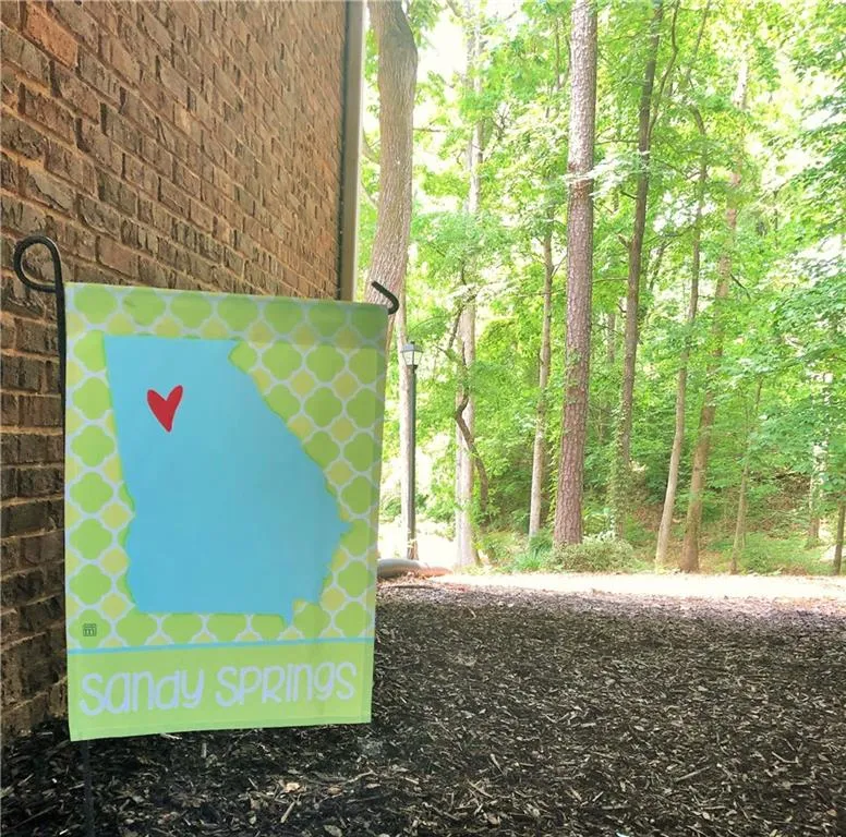 106 Barrington Hills Drive, Sandy Springs, Georgia 30350, 2 Bedrooms Bedrooms, ,2 BathroomsBathrooms,Residential,Sold,106 Barrington Hills Drive,6552572