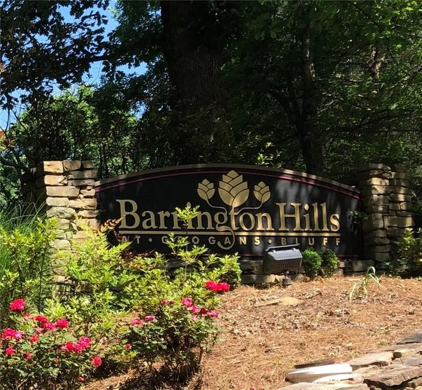 106 Barrington Hills Drive, Sandy Springs, Georgia 30350, 2 Bedrooms Bedrooms, ,2 BathroomsBathrooms,Residential,Sold,106 Barrington Hills Drive,6552572