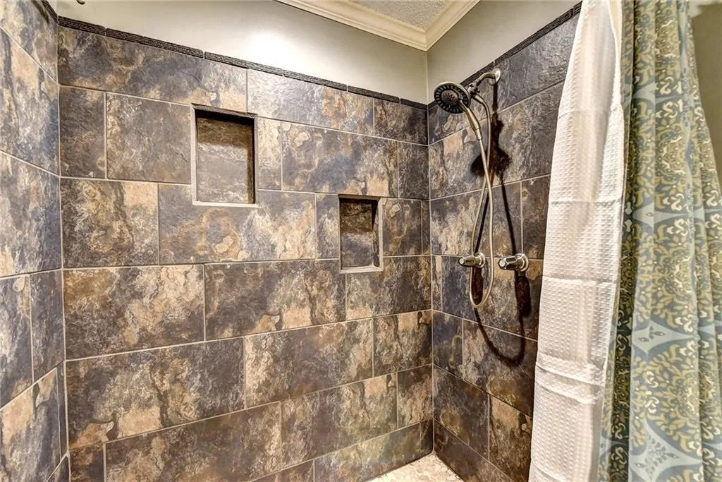 106 Barrington Hills Drive, Sandy Springs, Georgia 30350, 2 Bedrooms Bedrooms, ,2 BathroomsBathrooms,Residential,Sold,106 Barrington Hills Drive,6552572