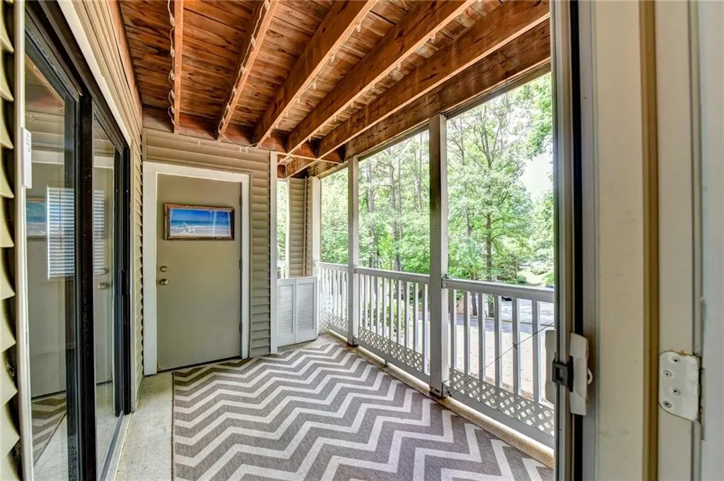 106 Barrington Hills Drive, Sandy Springs, Georgia 30350, 2 Bedrooms Bedrooms, ,2 BathroomsBathrooms,Residential,Sold,106 Barrington Hills Drive,6552572