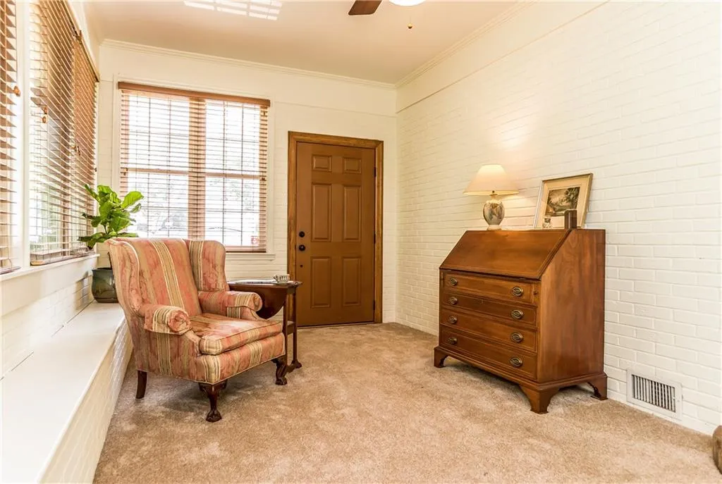 174 Johnson Ferry Road Nw, Sandy Springs, Georgia 30328, 3 Bedrooms Bedrooms, ,2 BathroomsBathrooms,Residential,Sold,174 Johnson Ferry Road Nw,5907025