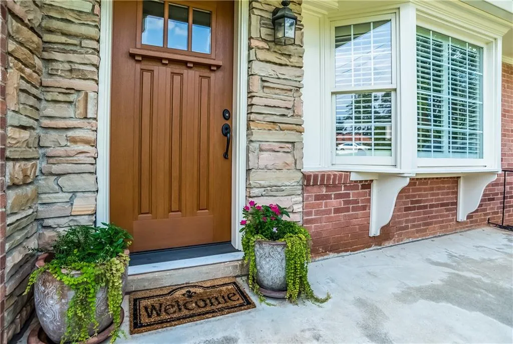 174 Johnson Ferry Road Nw, Sandy Springs, Georgia 30328, 3 Bedrooms Bedrooms, ,2 BathroomsBathrooms,Residential,Sold,174 Johnson Ferry Road Nw,5907025