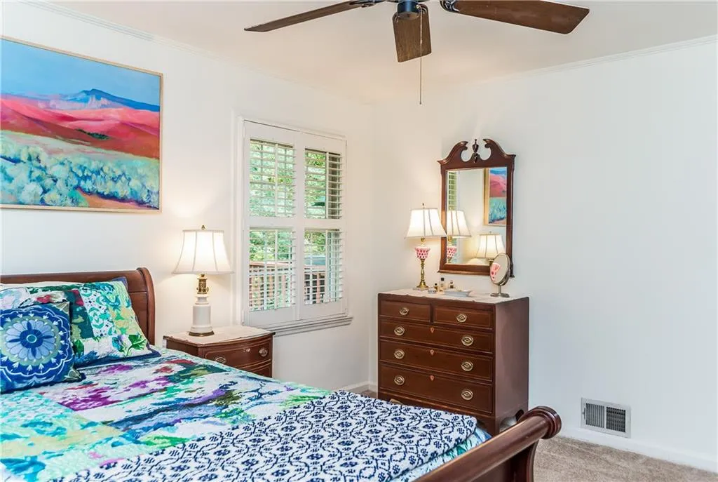 174 Johnson Ferry Road Nw, Sandy Springs, Georgia 30328, 3 Bedrooms Bedrooms, ,2 BathroomsBathrooms,Residential,Sold,174 Johnson Ferry Road Nw,5907025
