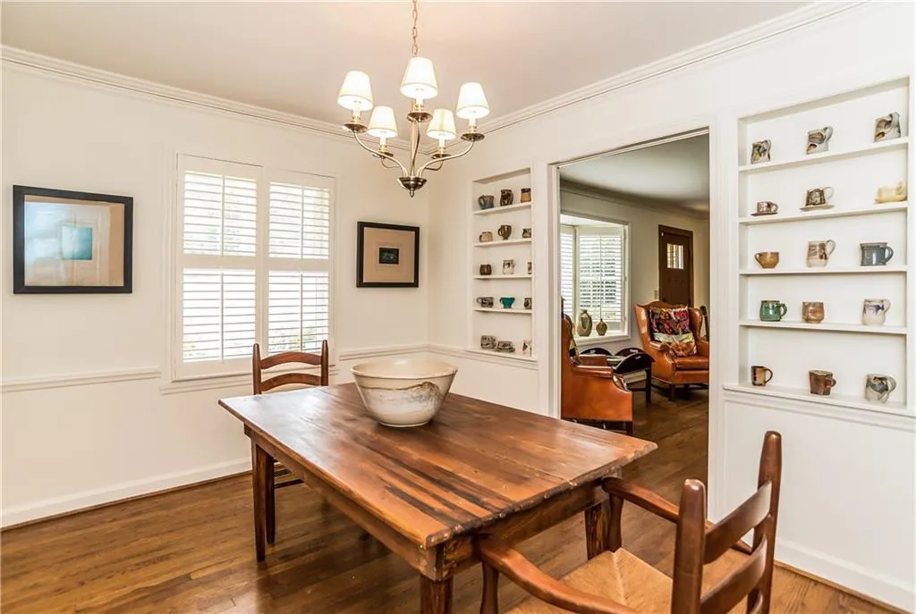 174 Johnson Ferry Road Nw, Sandy Springs, Georgia 30328, 3 Bedrooms Bedrooms, ,2 BathroomsBathrooms,Residential,Sold,174 Johnson Ferry Road Nw,5907025