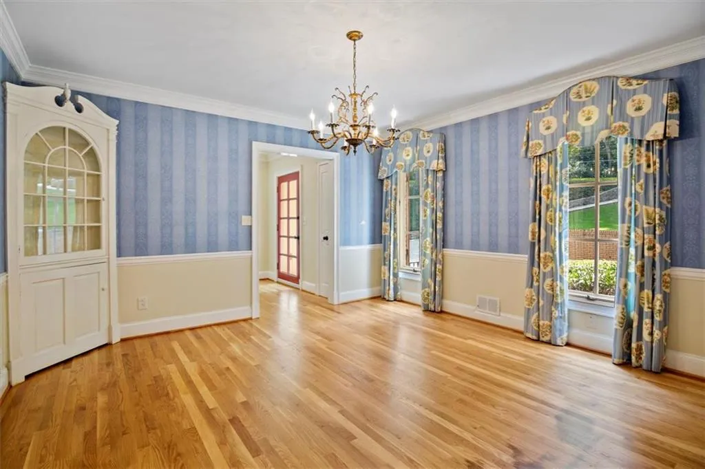 8915 River Run, Sandy Springs, Georgia 30350, 5 Bedrooms Bedrooms, ,4 BathroomsBathrooms,Residential,Sold,8915 River Run,6943445