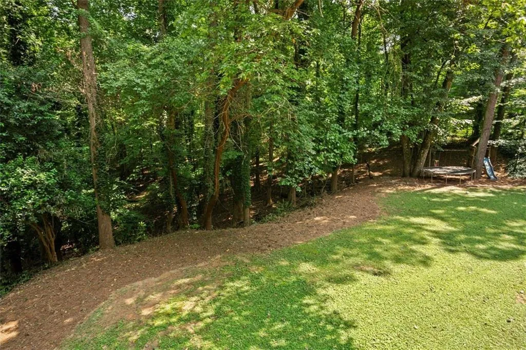 8915 River Run, Sandy Springs, Georgia 30350, 5 Bedrooms Bedrooms, ,4 BathroomsBathrooms,Residential,Sold,8915 River Run,6943445