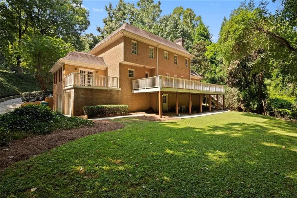 8915 River Run, Sandy Springs, Georgia 30350, 5 Bedrooms Bedrooms, ,4 BathroomsBathrooms,Residential,Sold,8915 River Run,6943445