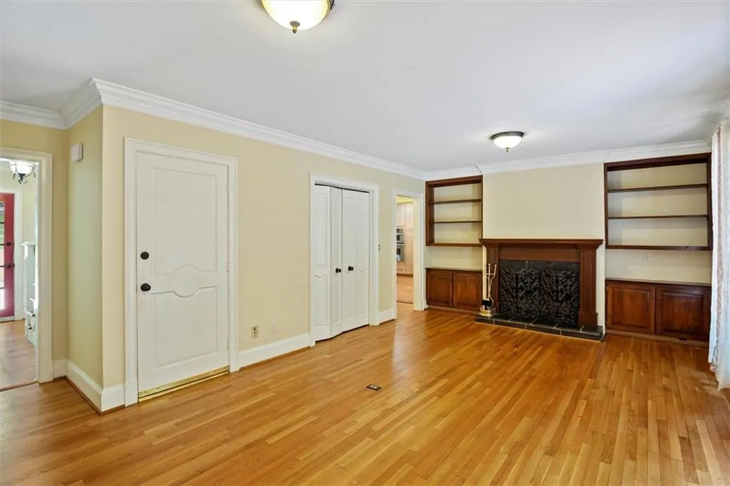 8915 River Run, Sandy Springs, Georgia 30350, 5 Bedrooms Bedrooms, ,4 BathroomsBathrooms,Residential,Sold,8915 River Run,6943445