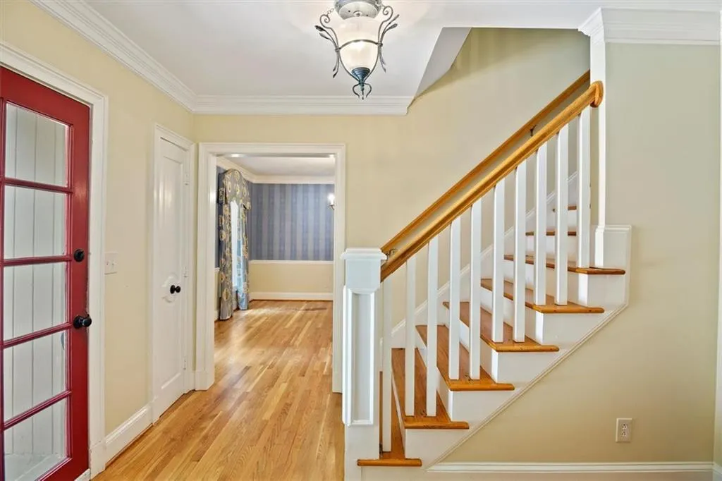 8915 River Run, Sandy Springs, Georgia 30350, 5 Bedrooms Bedrooms, ,4 BathroomsBathrooms,Residential,Sold,8915 River Run,6943445