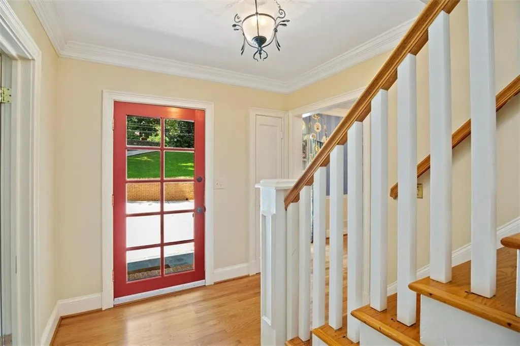 8915 River Run, Sandy Springs, Georgia 30350, 5 Bedrooms Bedrooms, ,4 BathroomsBathrooms,Residential,Sold,8915 River Run,6943445