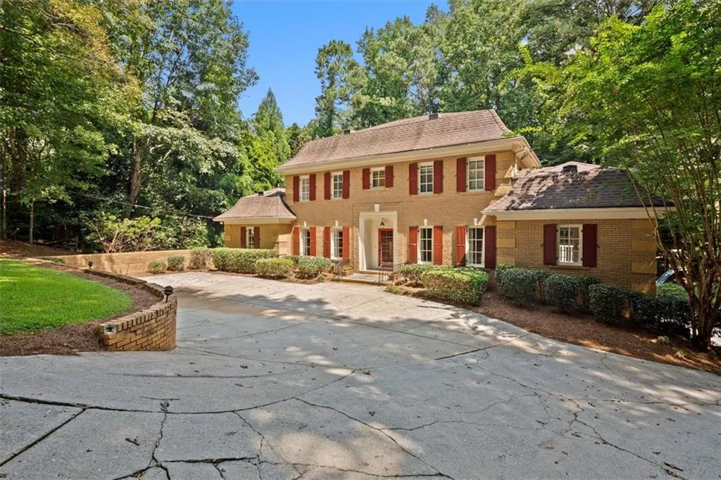 8915 River Run, Sandy Springs, Georgia 30350, 5 Bedrooms Bedrooms, ,4 BathroomsBathrooms,Residential,Sold,8915 River Run,6943445