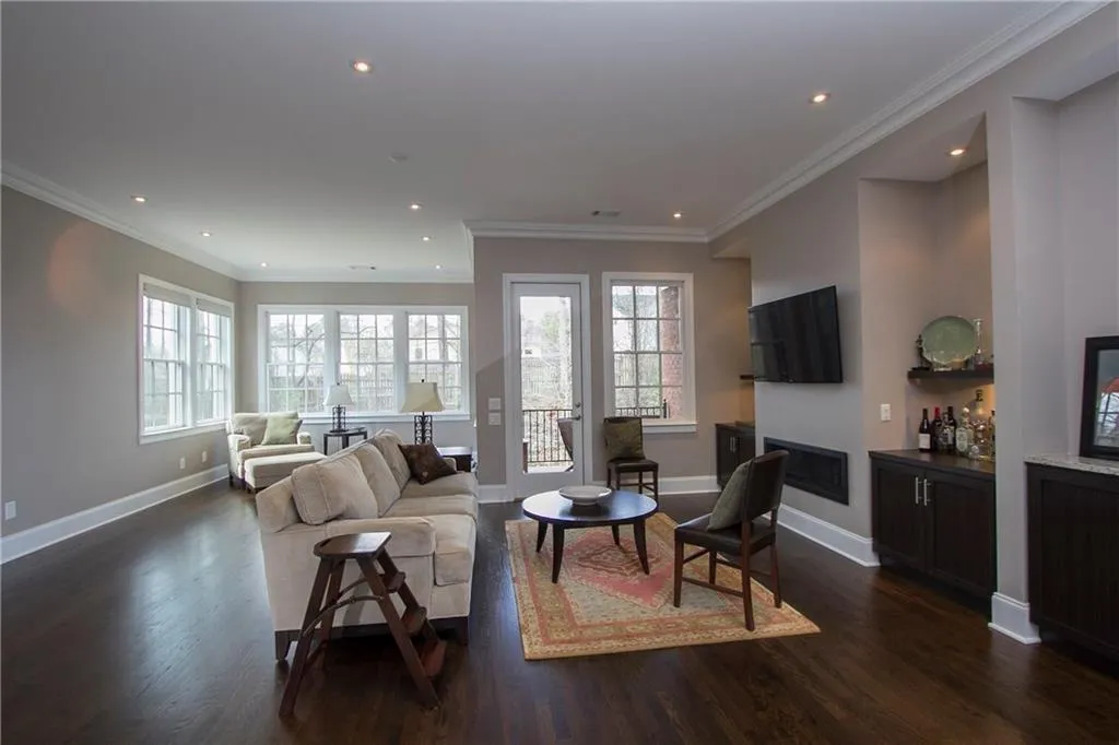 1268 Edmund Lane Ne, Brookhaven, Georgia 30319, 3 Bedrooms Bedrooms, ,3 BathroomsBathrooms,Residential,Sold,1268 Edmund Lane Ne,5653506