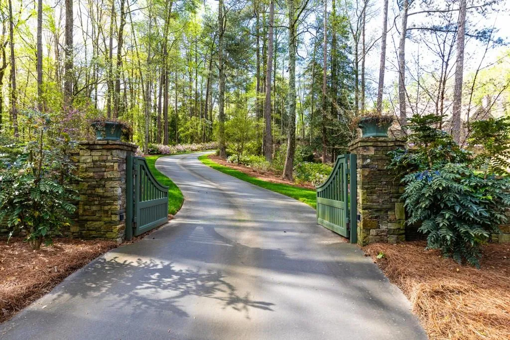 846 Davis Drive, Atlanta, Georgia 30327, 6 Bedrooms Bedrooms, ,6 BathroomsBathrooms,Residential,Sold,846 Davis Drive,6822644 846 Davis Drive, Atlanta, Georgia 30327, 6 Bedrooms Bedrooms, ,6 BathroomsBathrooms,Residential,Sold,846 Davis Drive,6822644