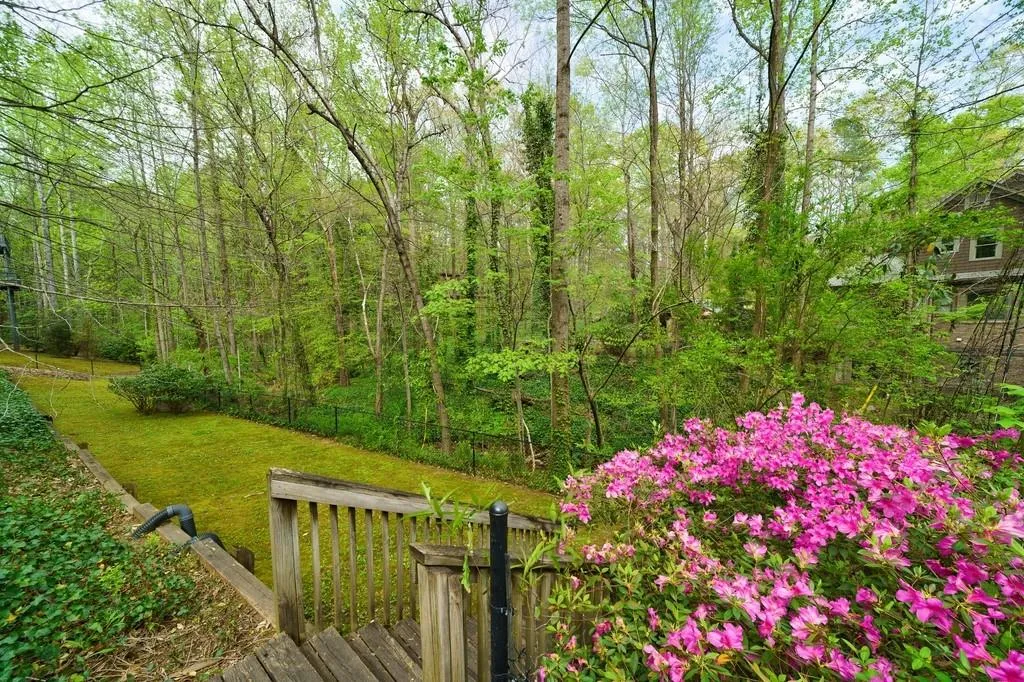 5165 Falcon Chase Lane, Atlanta, Georgia 30342, 5 Bedrooms Bedrooms, ,3 BathroomsBathrooms,Residential,Sold,5165 Falcon Chase Lane,7029830