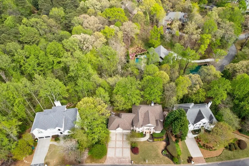 5165 Falcon Chase Lane, Atlanta, Georgia 30342, 5 Bedrooms Bedrooms, ,3 BathroomsBathrooms,Residential,Sold,5165 Falcon Chase Lane,7029830