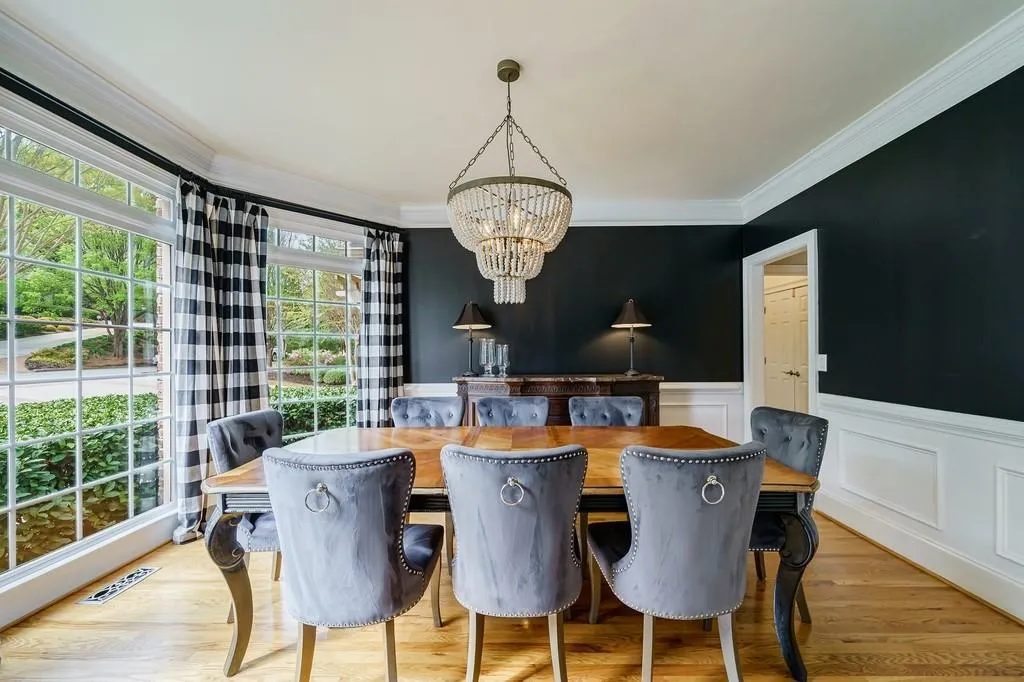 5165 Falcon Chase Lane, Atlanta, Georgia 30342, 5 Bedrooms Bedrooms, ,3 BathroomsBathrooms,Residential,Sold,5165 Falcon Chase Lane,7029830