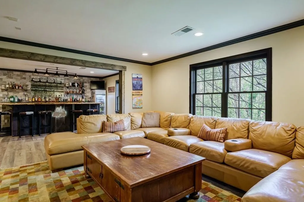 5165 Falcon Chase Lane, Atlanta, Georgia 30342, 5 Bedrooms Bedrooms, ,3 BathroomsBathrooms,Residential,Sold,5165 Falcon Chase Lane,7029830