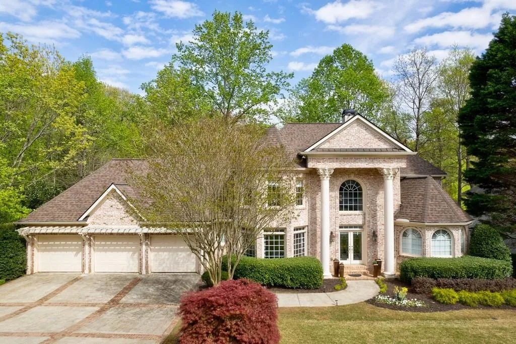 5165 Falcon Chase Lane, Atlanta, Georgia 30342, 5 Bedrooms Bedrooms, ,3 BathroomsBathrooms,Residential,Sold,5165 Falcon Chase Lane,7029830