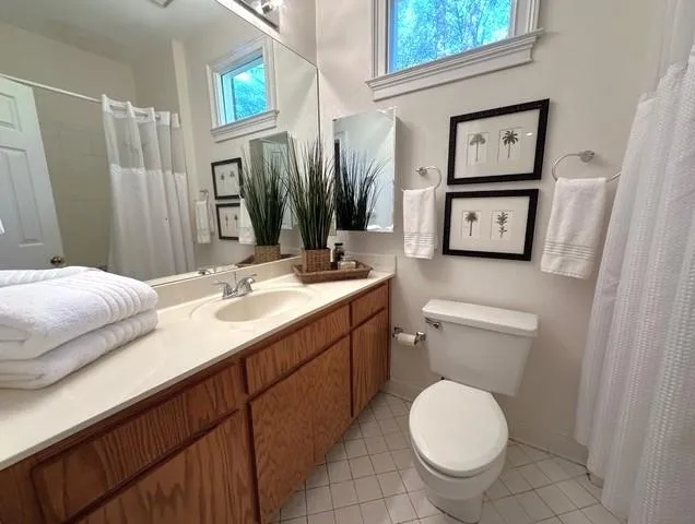 7155 Roswell Road Unit 40, Sandy Springs, Georgia 30328, 3 Bedrooms Bedrooms, ,3 BathroomsBathrooms,Residential,For Sale,7155 Roswell Road Unit 40,7750367