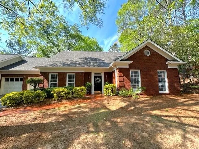 7155 Roswell Road Unit 40, Sandy Springs, Georgia 30328, 3 Bedrooms Bedrooms, ,3 BathroomsBathrooms,Residential,For Sale,7155 Roswell Road Unit 40,7750367