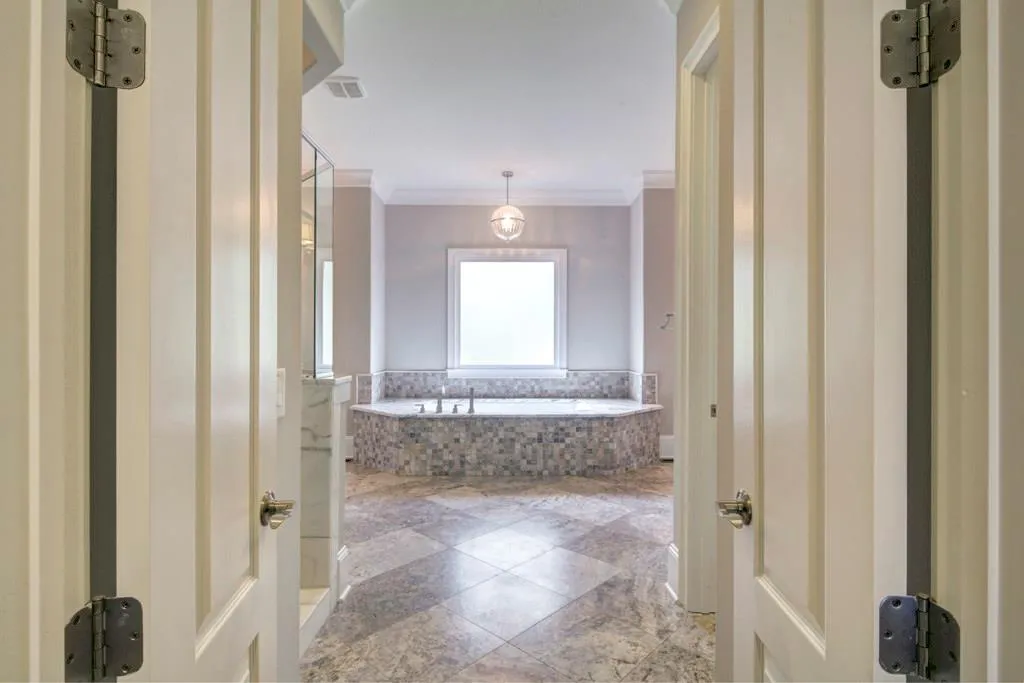 1110 Kingston Drive, Atlanta, Georgia 30342, 6 Bedrooms Bedrooms, ,6 BathroomsBathrooms,Residential,Sold,1110 Kingston Drive,5727597