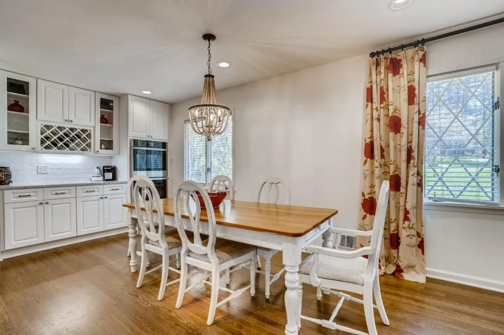 5780 Kayron Drive, Atlanta, Georgia 30328, 4 Bedrooms Bedrooms, ,3 BathroomsBathrooms,Residential,Sold,5780 Kayron Drive,6866679 5780 Kayron Drive, Atlanta, Georgia 30328, 4 Bedrooms Bedrooms, ,3 BathroomsBathrooms,Residential,Sold,5780 Kayron Drive,6866679