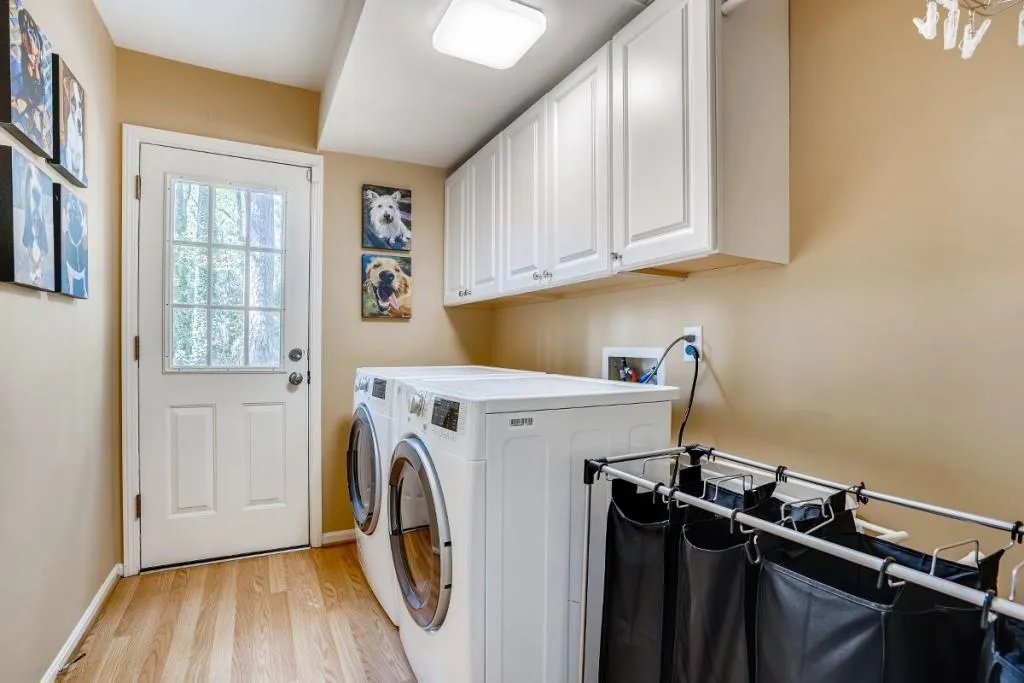 5780 Kayron Drive, Atlanta, Georgia 30328, 4 Bedrooms Bedrooms, ,3 BathroomsBathrooms,Residential,Sold,5780 Kayron Drive,6866679 5780 Kayron Drive, Atlanta, Georgia 30328, 4 Bedrooms Bedrooms, ,3 BathroomsBathrooms,Residential,Sold,5780 Kayron Drive,6866679