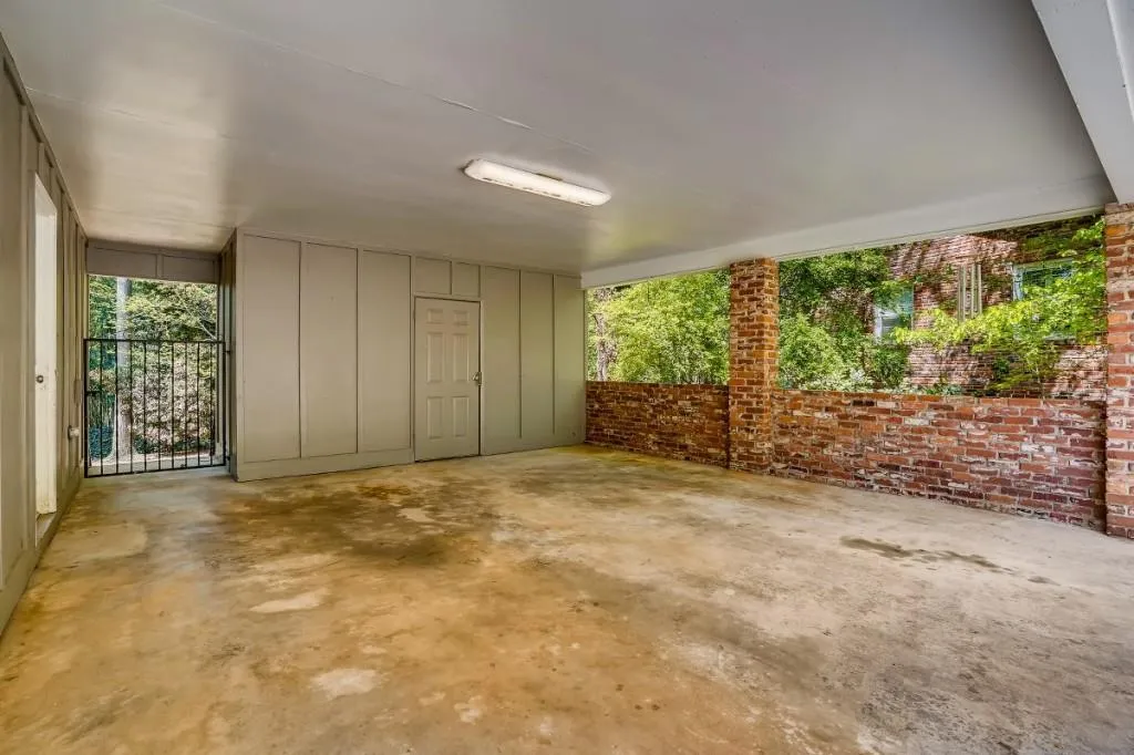 5780 Kayron Drive, Atlanta, Georgia 30328, 4 Bedrooms Bedrooms, ,3 BathroomsBathrooms,Residential,Sold,5780 Kayron Drive,6866679 5780 Kayron Drive, Atlanta, Georgia 30328, 4 Bedrooms Bedrooms, ,3 BathroomsBathrooms,Residential,Sold,5780 Kayron Drive,6866679