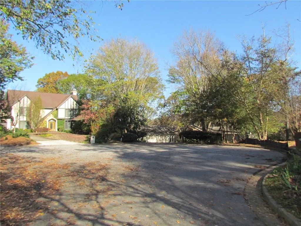 270 Crosstree Lane, Sandy Springs, Georgia 30328, ,Residential,Sold,270 Crosstree Lane,6816750