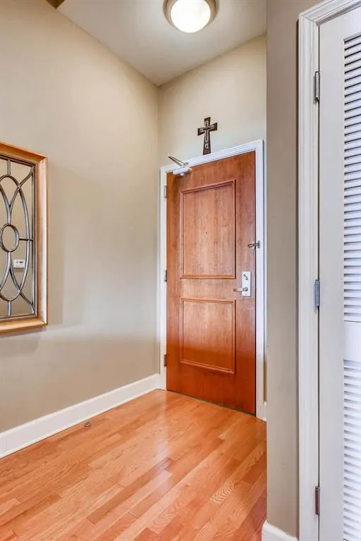 3820 Roswell Road Ne Unit 502, Atlanta, Georgia 30342, 2 Bedrooms Bedrooms, ,2 BathroomsBathrooms,Residential,Sold,3820 Roswell Road Ne Unit 502,5977233