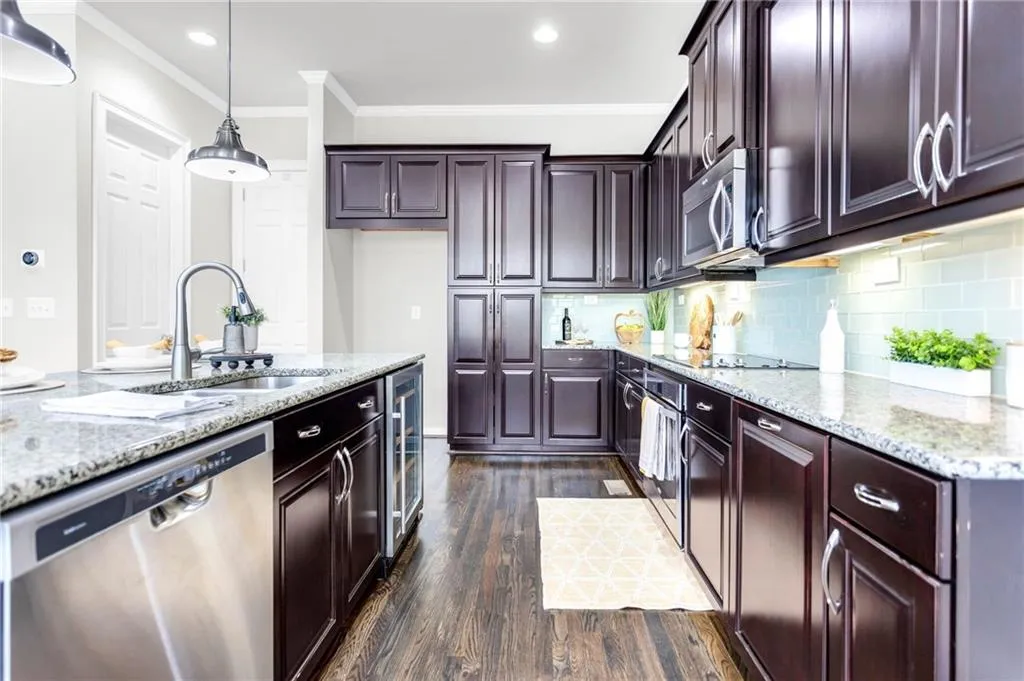 980 Bergeron Place, Atlanta, Georgia 30328, 4 Bedrooms Bedrooms, ,3 BathroomsBathrooms,Residential,Sold,980 Bergeron Place,7194930