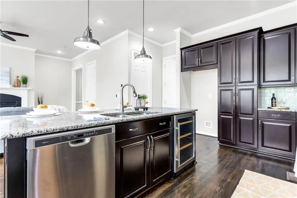 980 Bergeron Place, Atlanta, Georgia 30328, 4 Bedrooms Bedrooms, ,3 BathroomsBathrooms,Residential,Sold,980 Bergeron Place,7194930