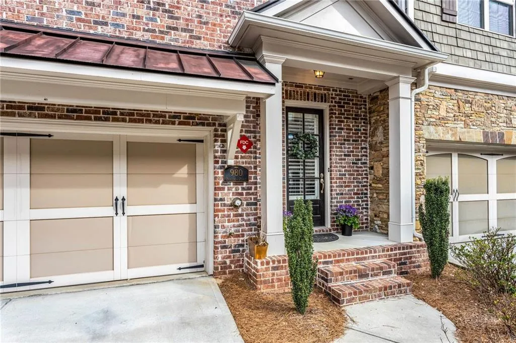 980 Bergeron Place, Atlanta, Georgia 30328, 4 Bedrooms Bedrooms, ,3 BathroomsBathrooms,Residential,Sold,980 Bergeron Place,7194930