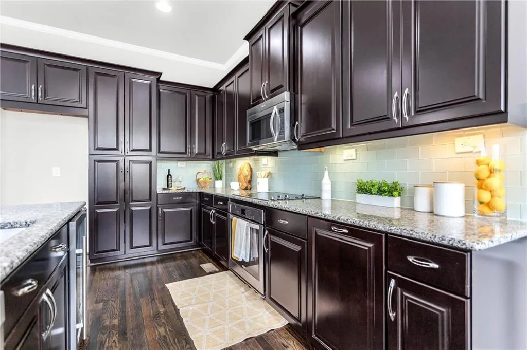 980 Bergeron Place, Atlanta, Georgia 30328, 4 Bedrooms Bedrooms, ,3 BathroomsBathrooms,Residential,Sold,980 Bergeron Place,7194930