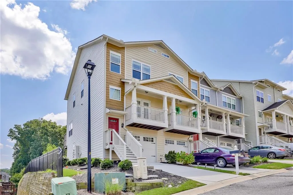 2003 Liberty Court Nw, Atlanta, Georgia 30318, 3 Bedrooms Bedrooms, ,3 BathroomsBathrooms,Residential,Sold,2003 Liberty Court Nw,6931112