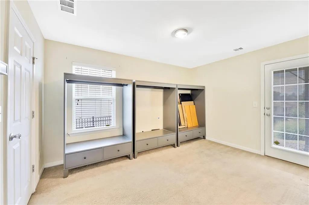 2003 Liberty Court Nw, Atlanta, Georgia 30318, 3 Bedrooms Bedrooms, ,3 BathroomsBathrooms,Residential,Sold,2003 Liberty Court Nw,6931112